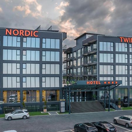Hotel Nordic Twins Radauti Exterior photo